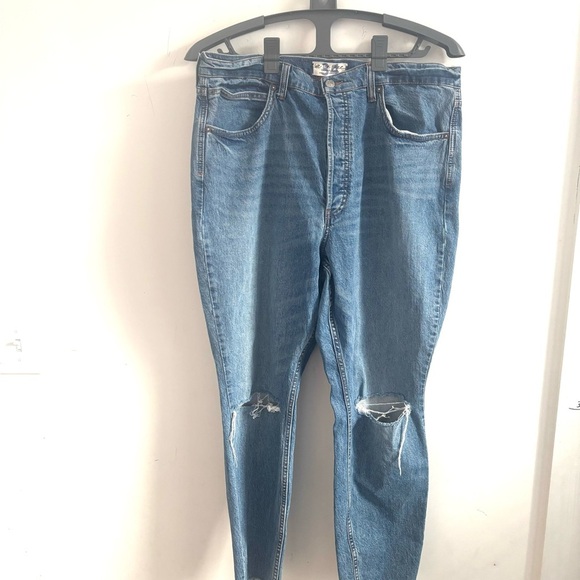 We The Free CRVY High Rise Button Fly Jeans 34 Distressed Raw Hem straight leg - Picture 1 of 6